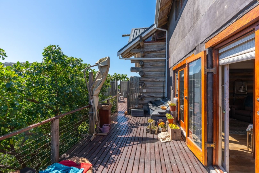 5 Bedroom Property for Sale in Glencairn Western Cape